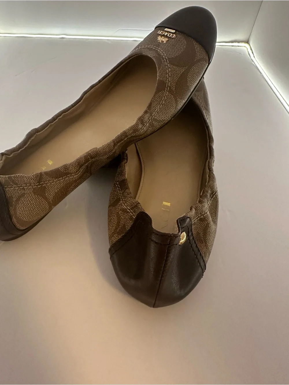 Coach Amelia Signature Canvas Ballet Flats Brown Leather Cap Toe Shoes Size 7.5B